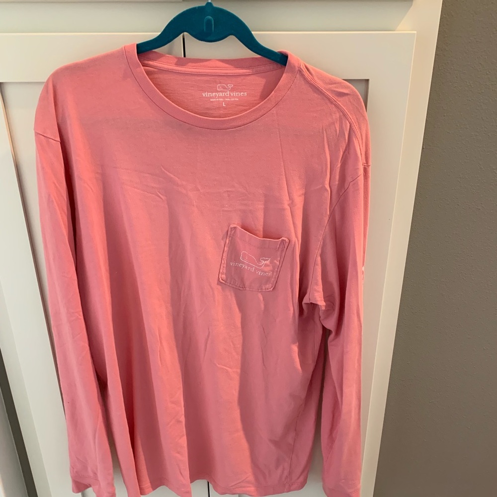 Vineyard Vines t-shirt